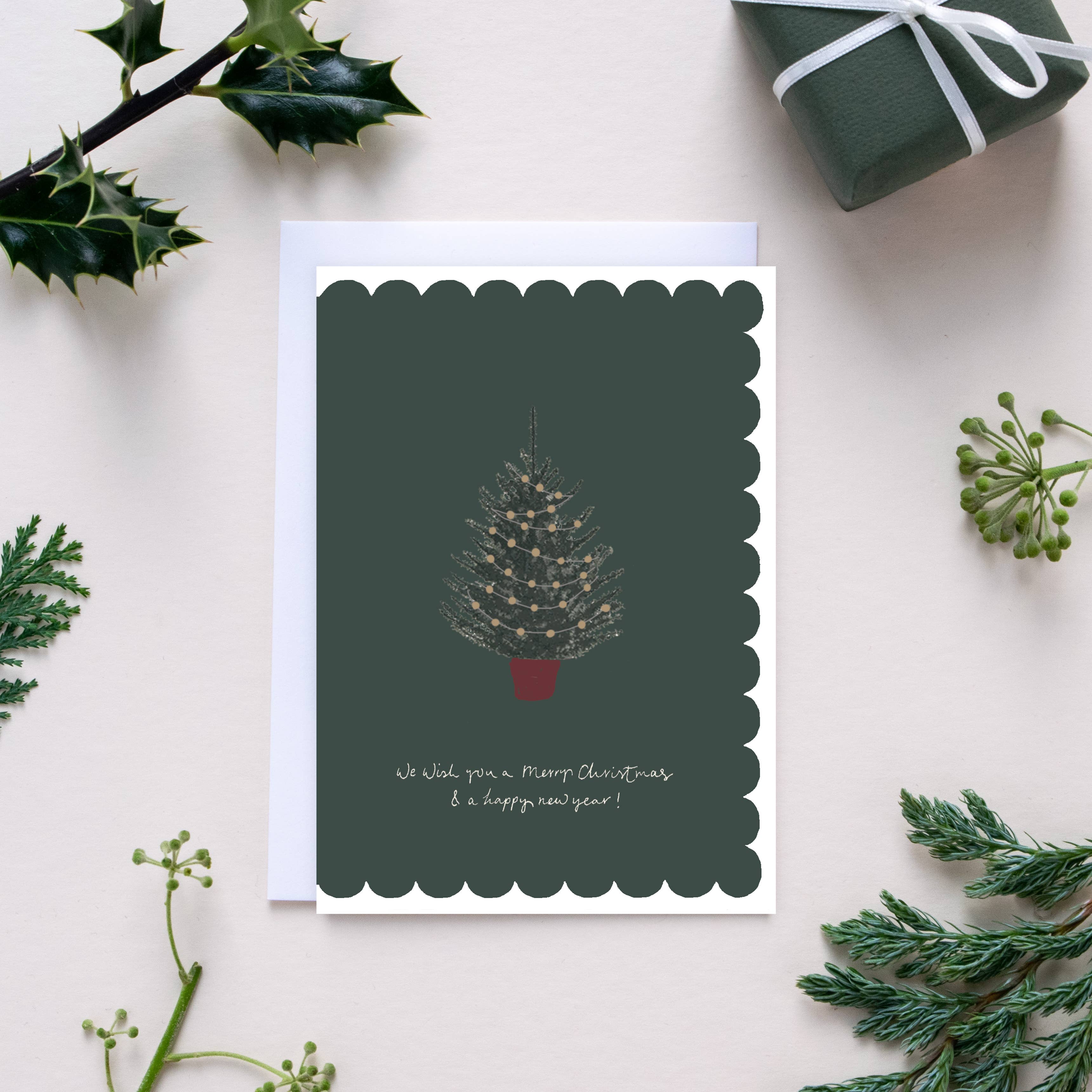 Scallop Edge Green Christmas Tree Merry Christmas Greeting Card
